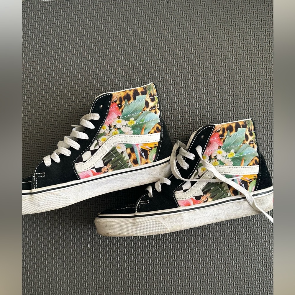 Vans sneakers size 7